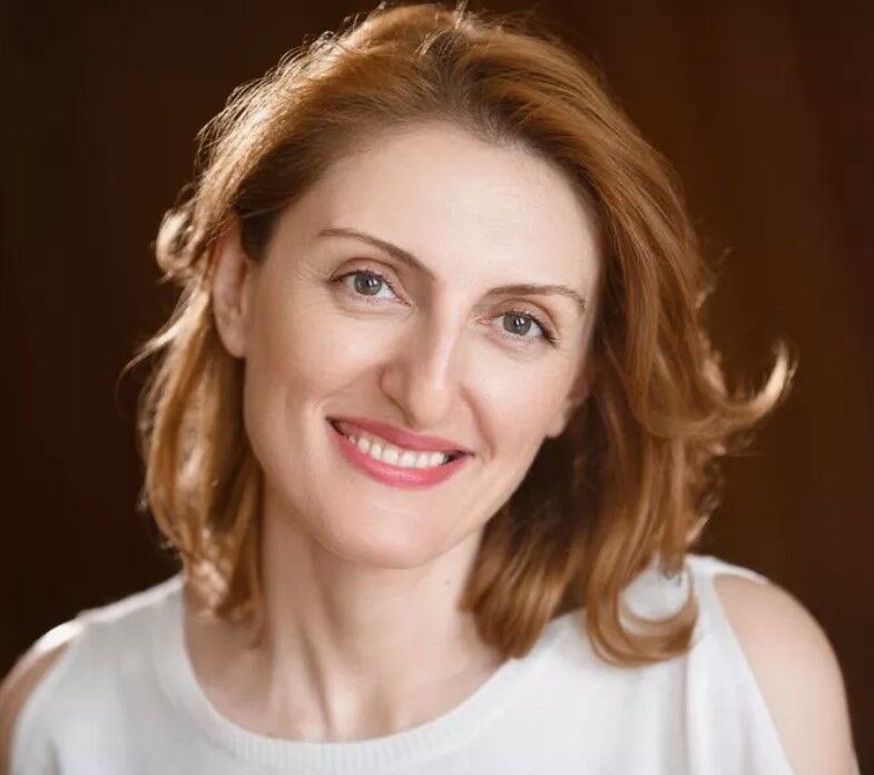 Обложка книги Наринэ Абгарян